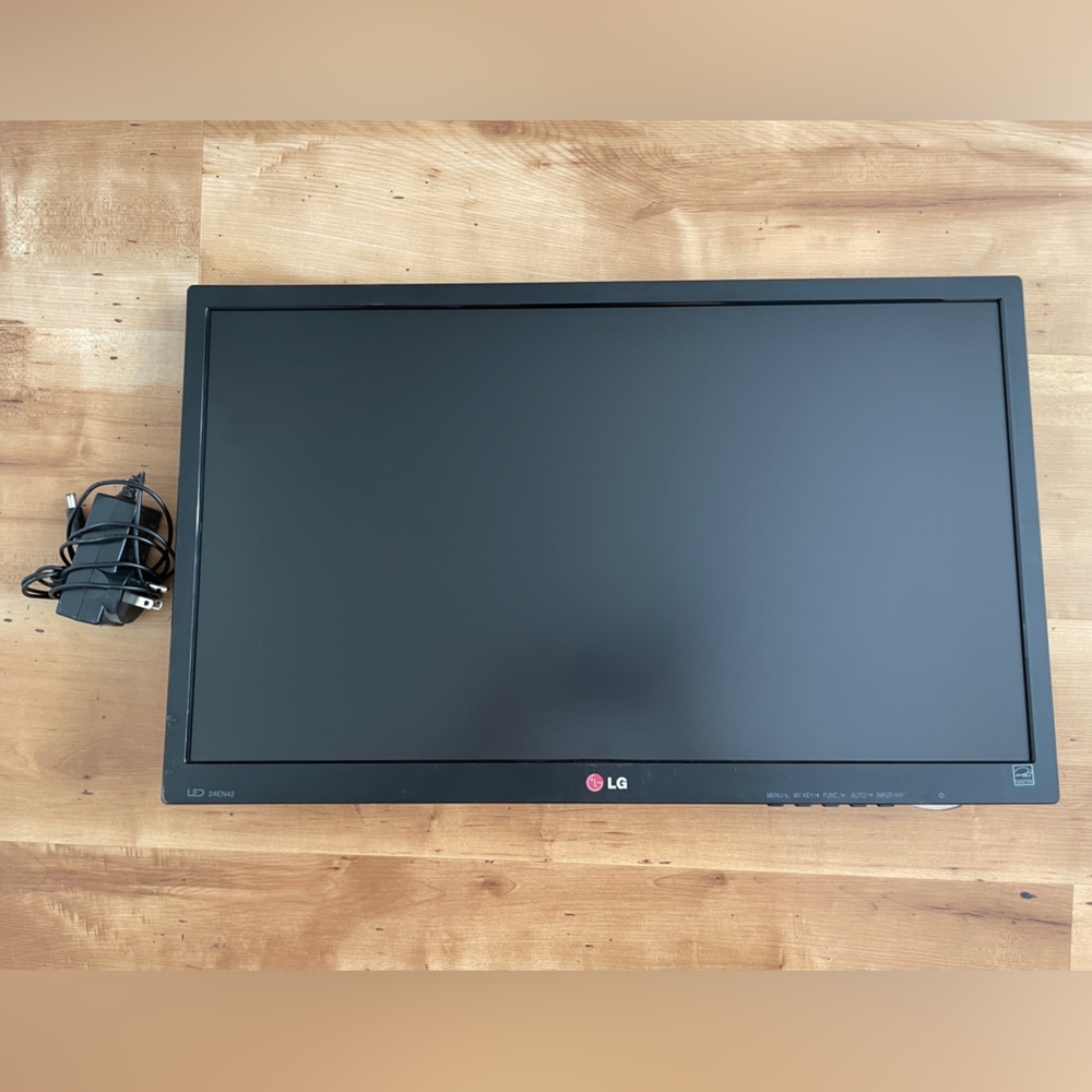 LG Flatron 24EN43VS-B 24” Full HD LED Monitor with HDMI & Power Adapter